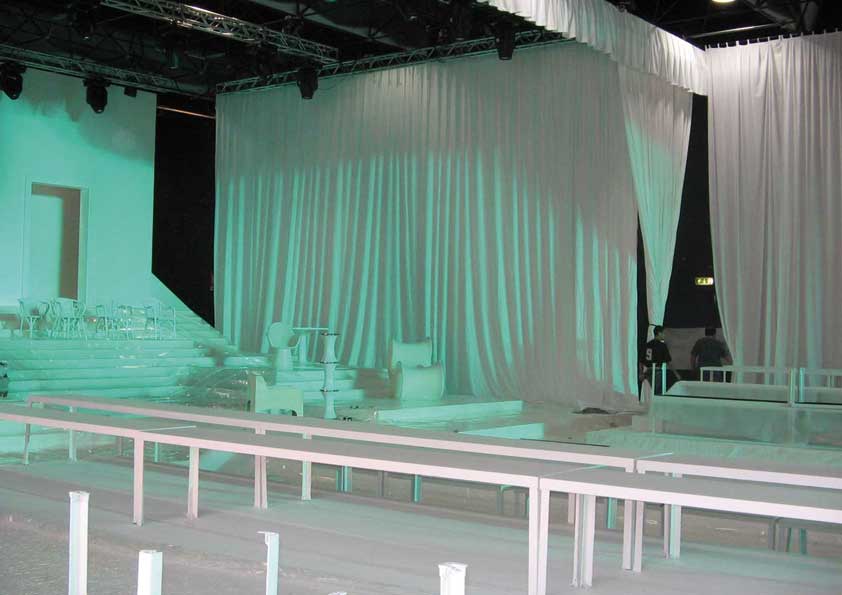 Sfilata Moda Milano - rivestimenti e tendaggi in tela sceno