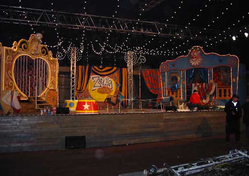 Allestimento Zelig Circus - fondali, tendaggi e tele varie